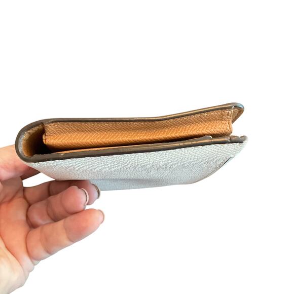 COACH The Phone Wallet Bi Fold Crossgrain Leather Chalk White/Camel Women’s NWOT - Picture 15 of 15